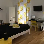 Via Colombo Gasthuis 3*