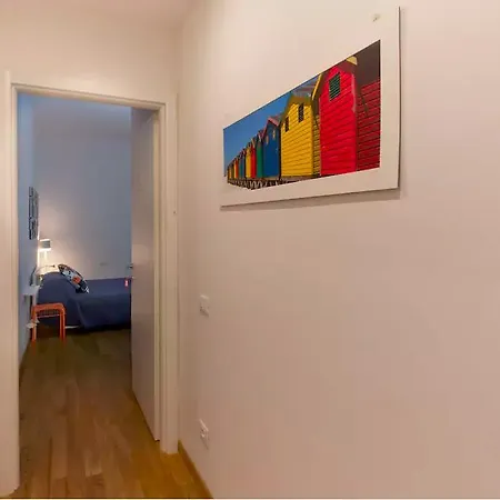 Via Colombo Konukevi