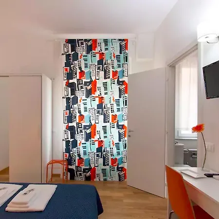 Konukevi Via Colombo 3*