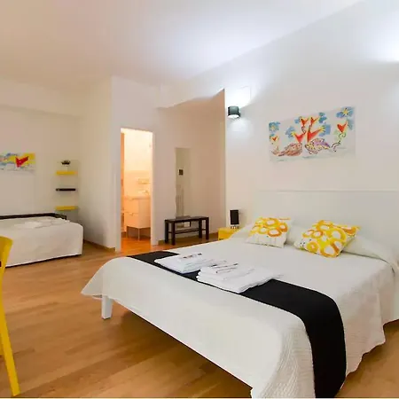 Via Colombo 3* La Spezia