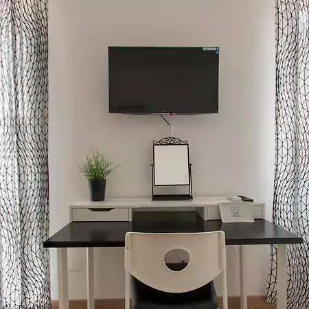 Via Colombo 3* La Spezia