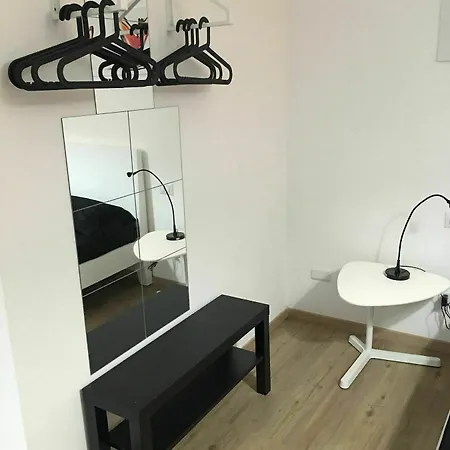 Via Colombo 3* La Spezia