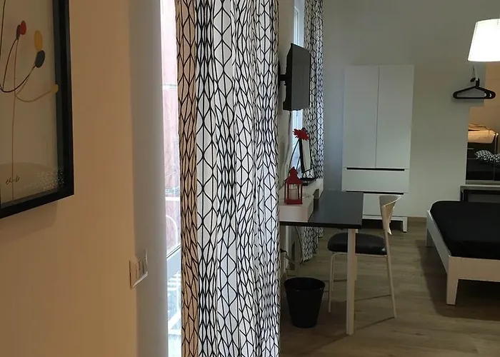 Via Colombo 3* La Spezia